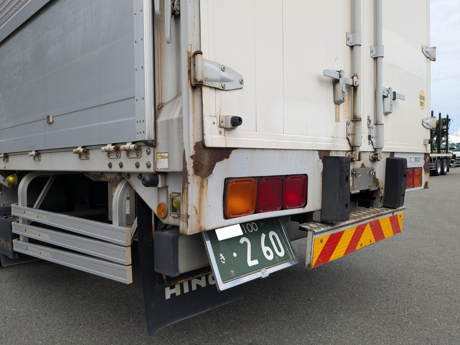 日野 プロフィア QKG-FW1EXBG(8x4)の写真6