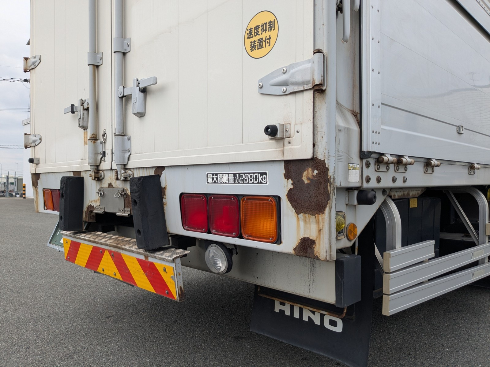 日野 プロフィア QKG-FW1EXBG(8x4)の写真7