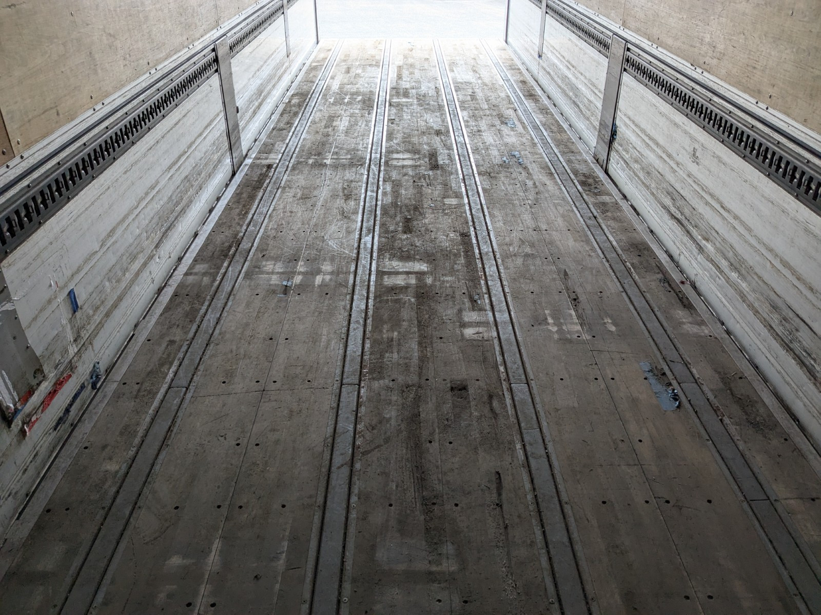 日野 プロフィア QKG-FW1EXBG(8x4)の写真26