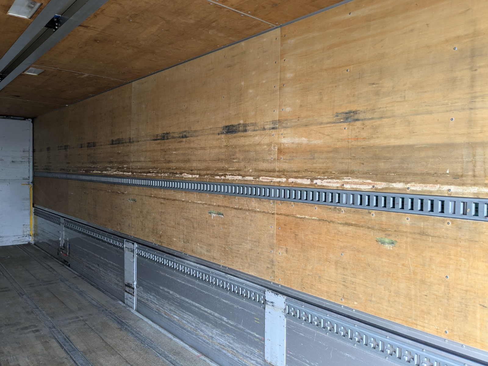 日野 プロフィア QKG-FW1EXBG(8x4)の写真29