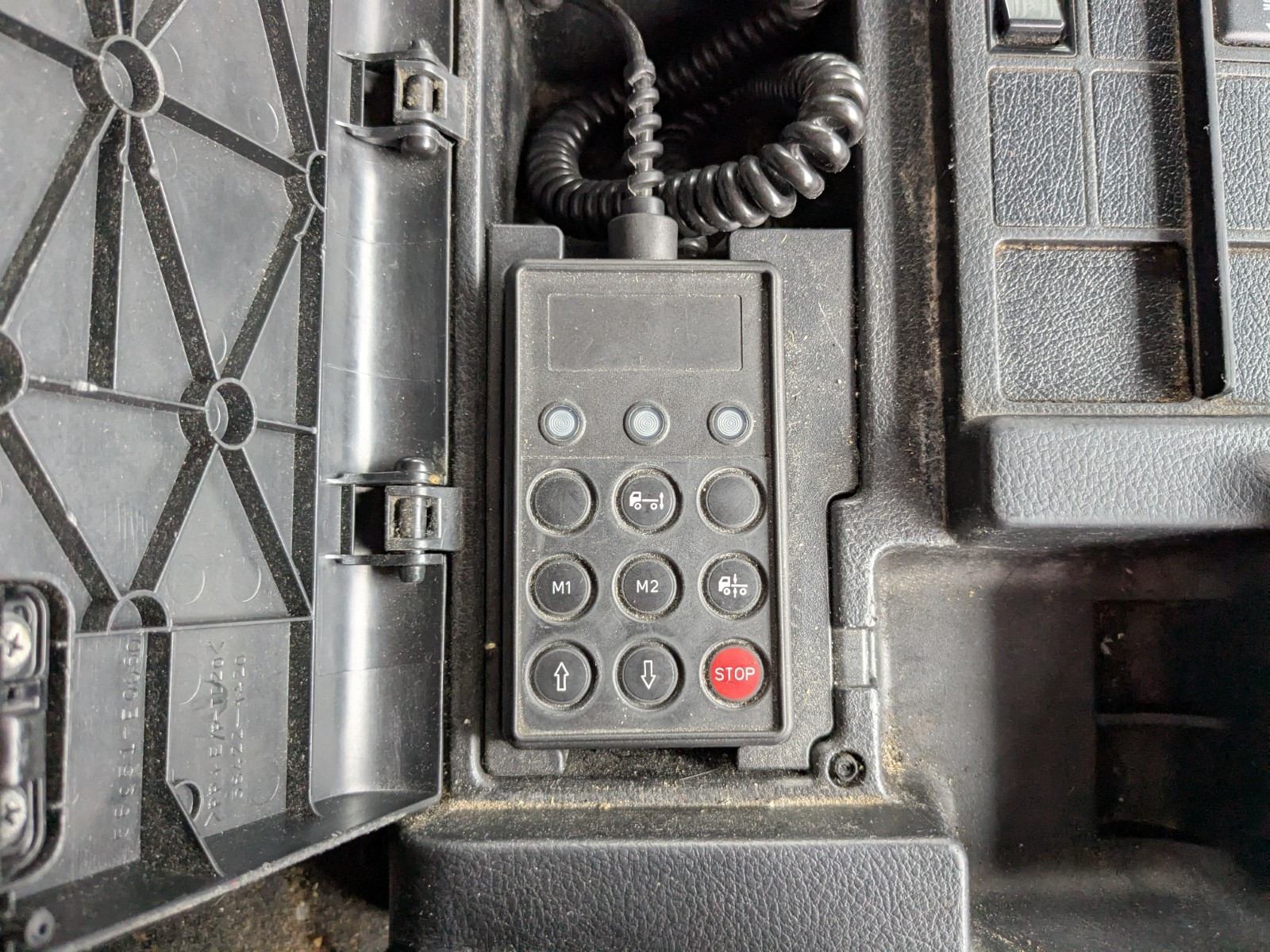 日野 プロフィア QKG-FW1EXBG(8x4)の写真40