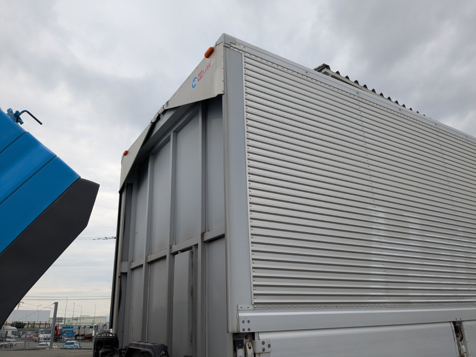 日野 プロフィア QKG-FW1EXBG(8x4)の写真44