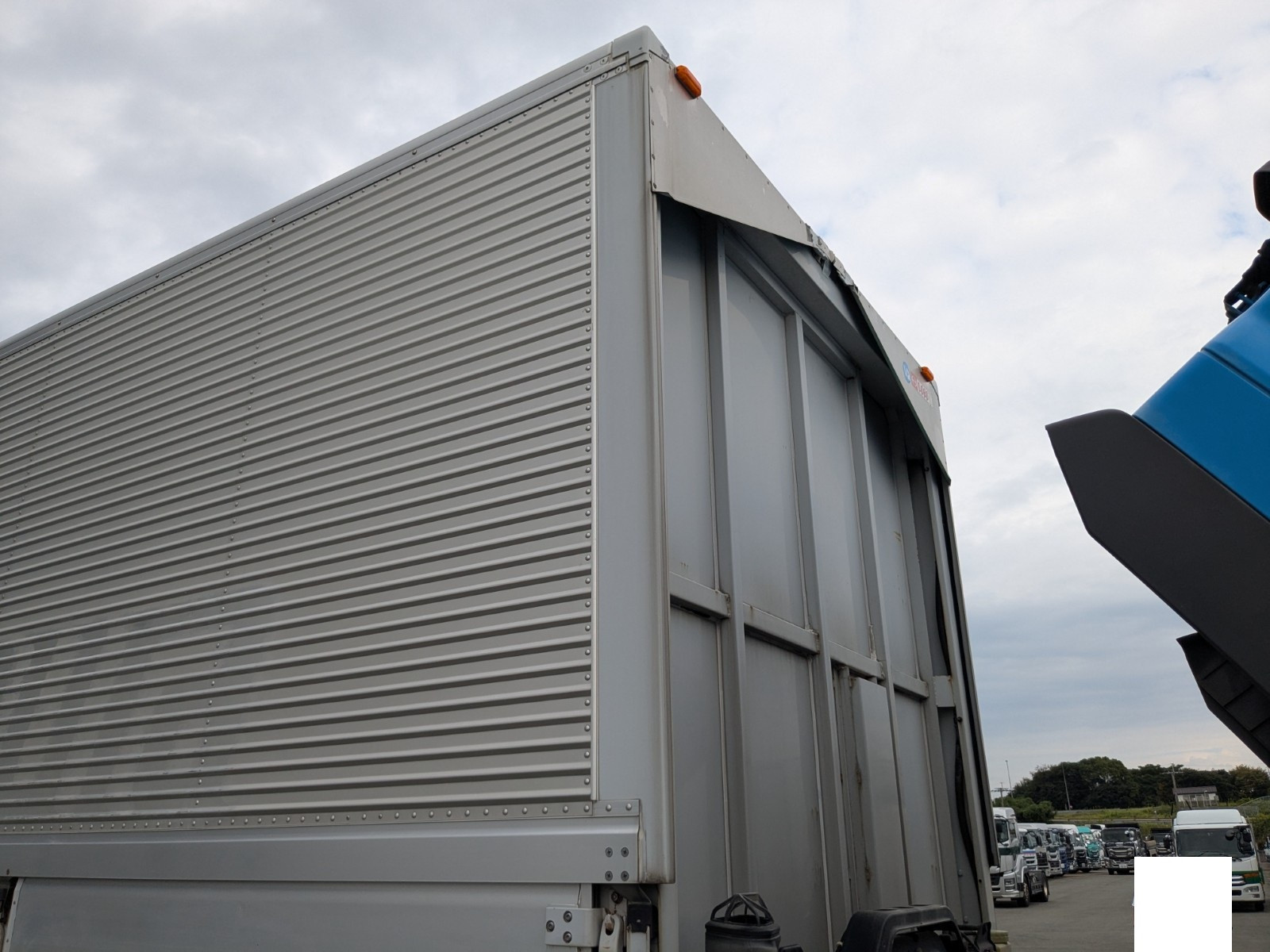 日野 プロフィア QKG-FW1EXBG(8x4)の写真47