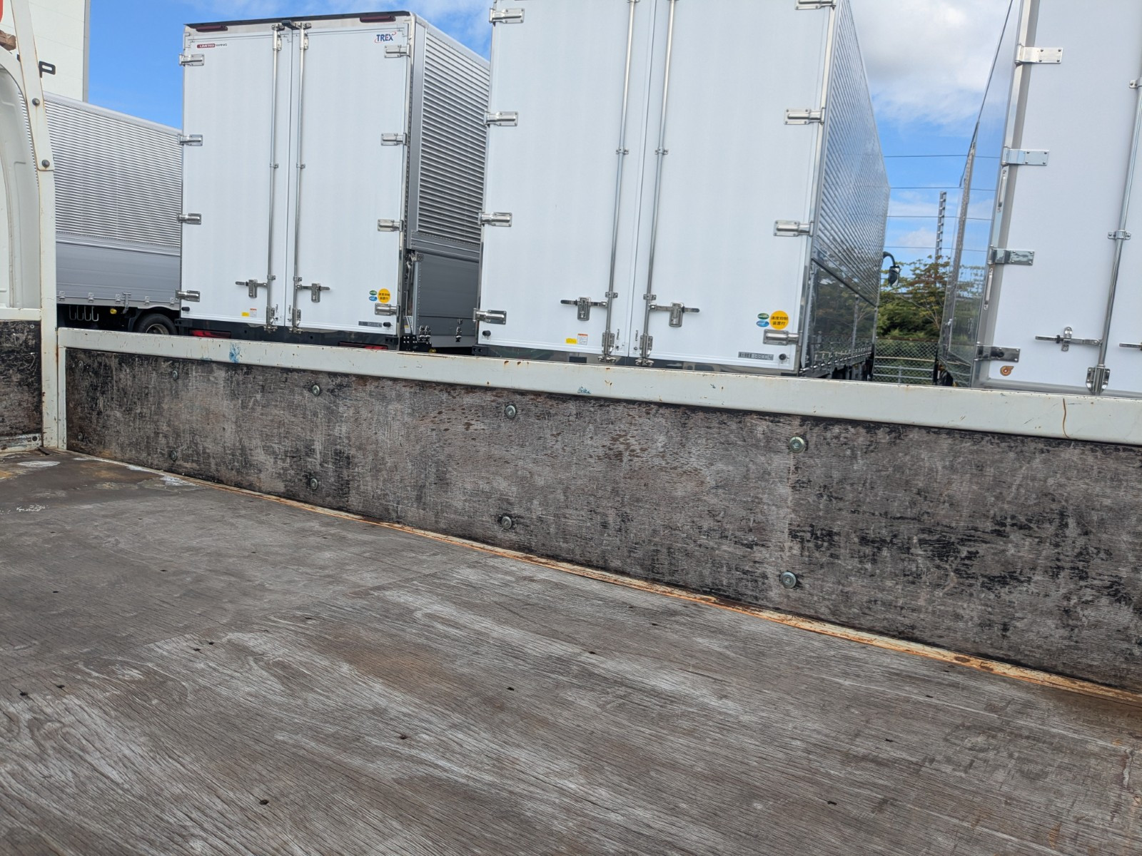 いすゞ エルフ TRG-NHR85A(2WD)の写真11