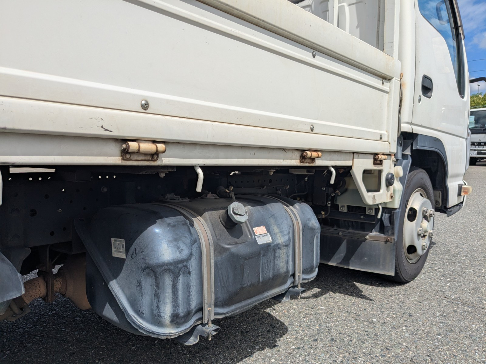 いすゞ エルフ TRG-NHR85A(2WD)の写真28