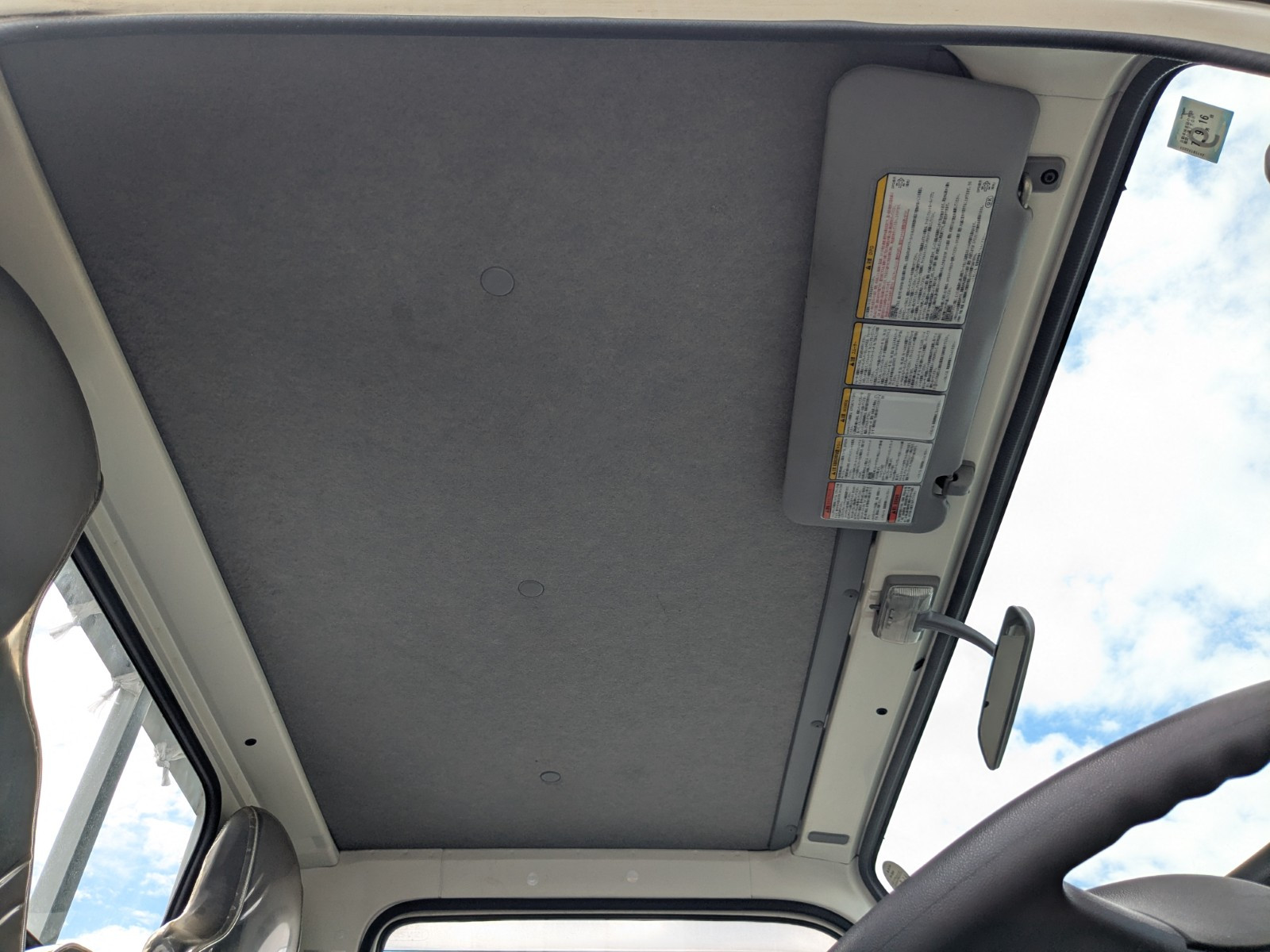 いすゞ エルフ TRG-NHR85A(2WD)の写真30