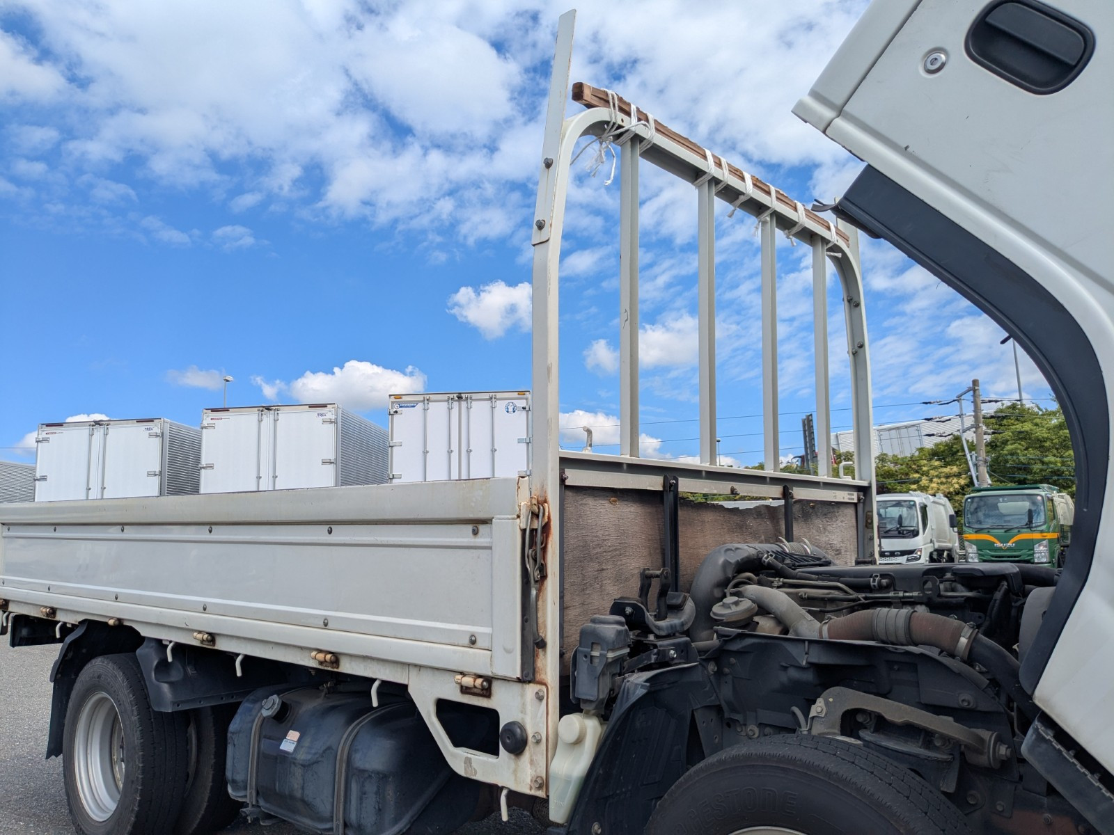 いすゞ エルフ TRG-NHR85A(2WD)の写真37