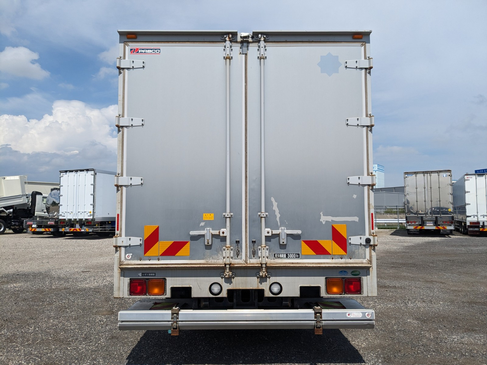 いすゞ フォワード TKG-FRR90S2(2WD)の写真6