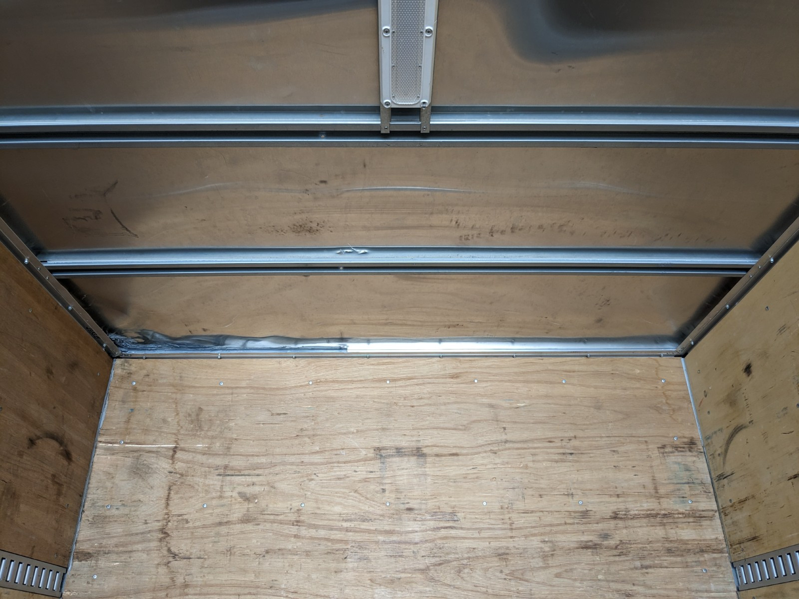 いすゞ フォワード TKG-FRR90S2(2WD)の写真18