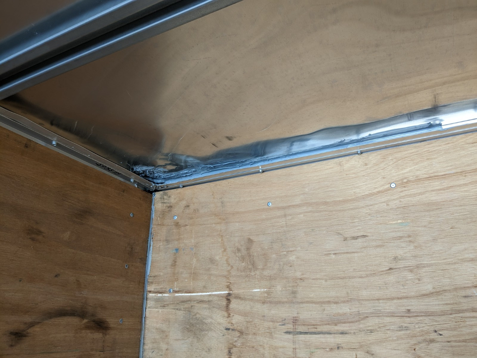 いすゞ フォワード TKG-FRR90S2(2WD)の写真19