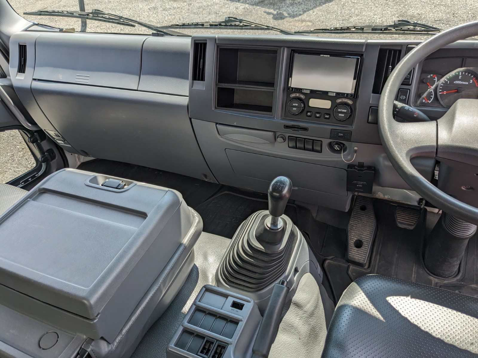 いすゞ フォワード TKG-FRR90S2(2WD)の写真41