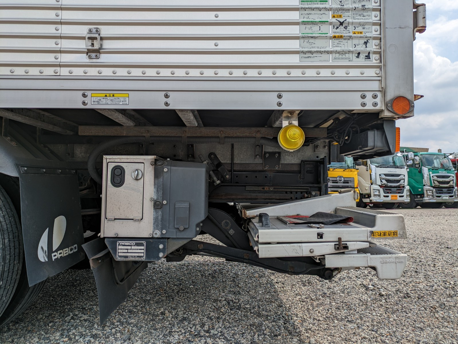 三菱 キャンター TPG-FEB80(2WD)の写真25