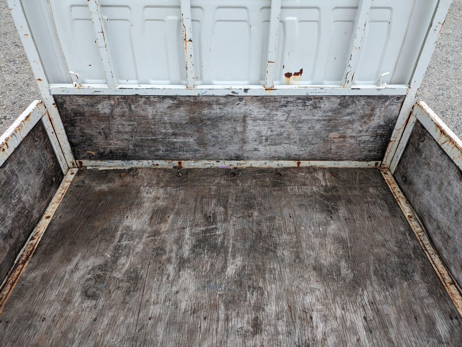 いすゞ エルフ TPG-NJR85A(2WD)の写真13