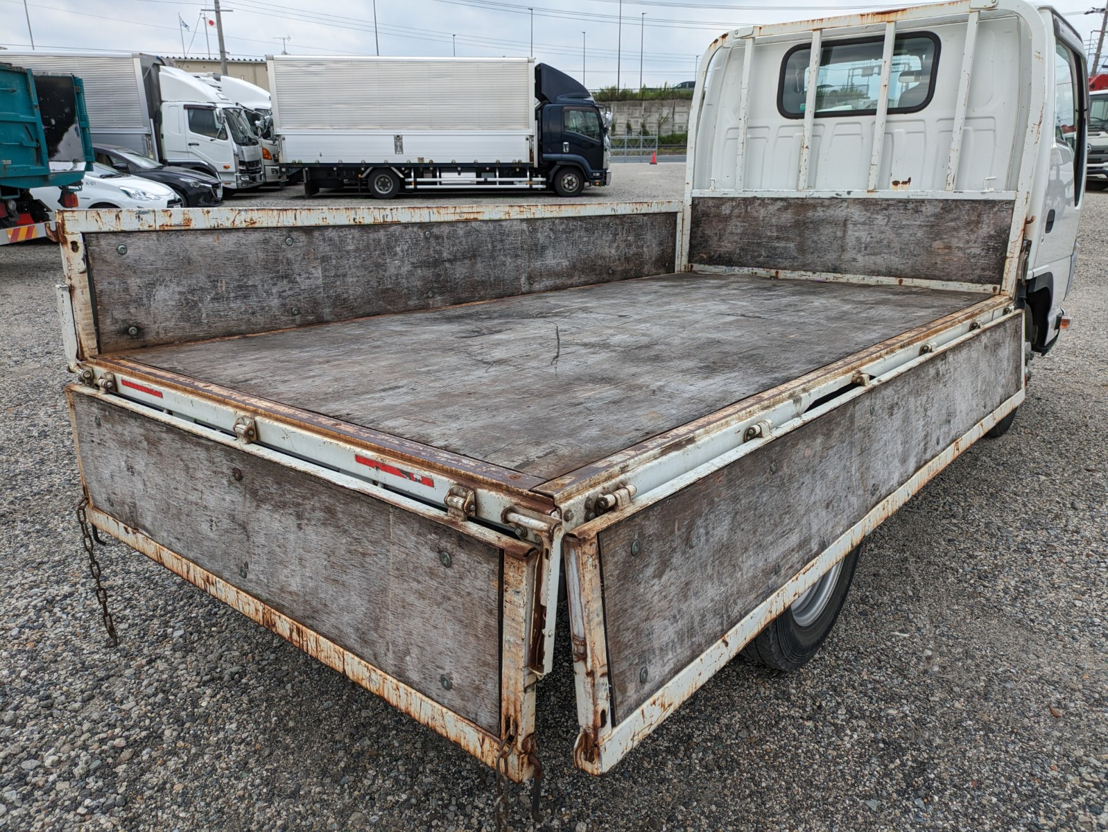 いすゞ エルフ TPG-NJR85A(2WD)の写真17