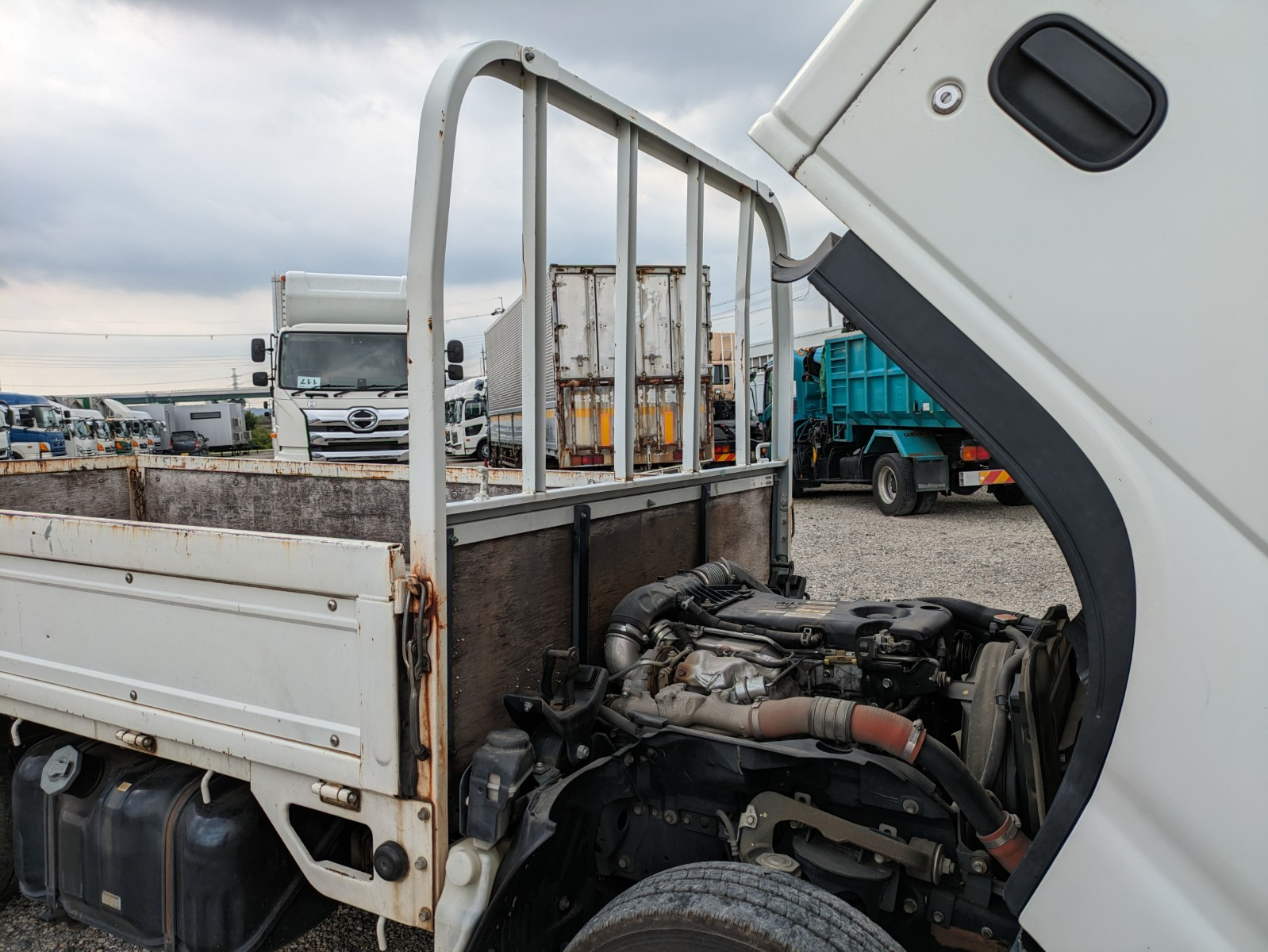 いすゞ エルフ TPG-NJR85A(2WD)の写真37