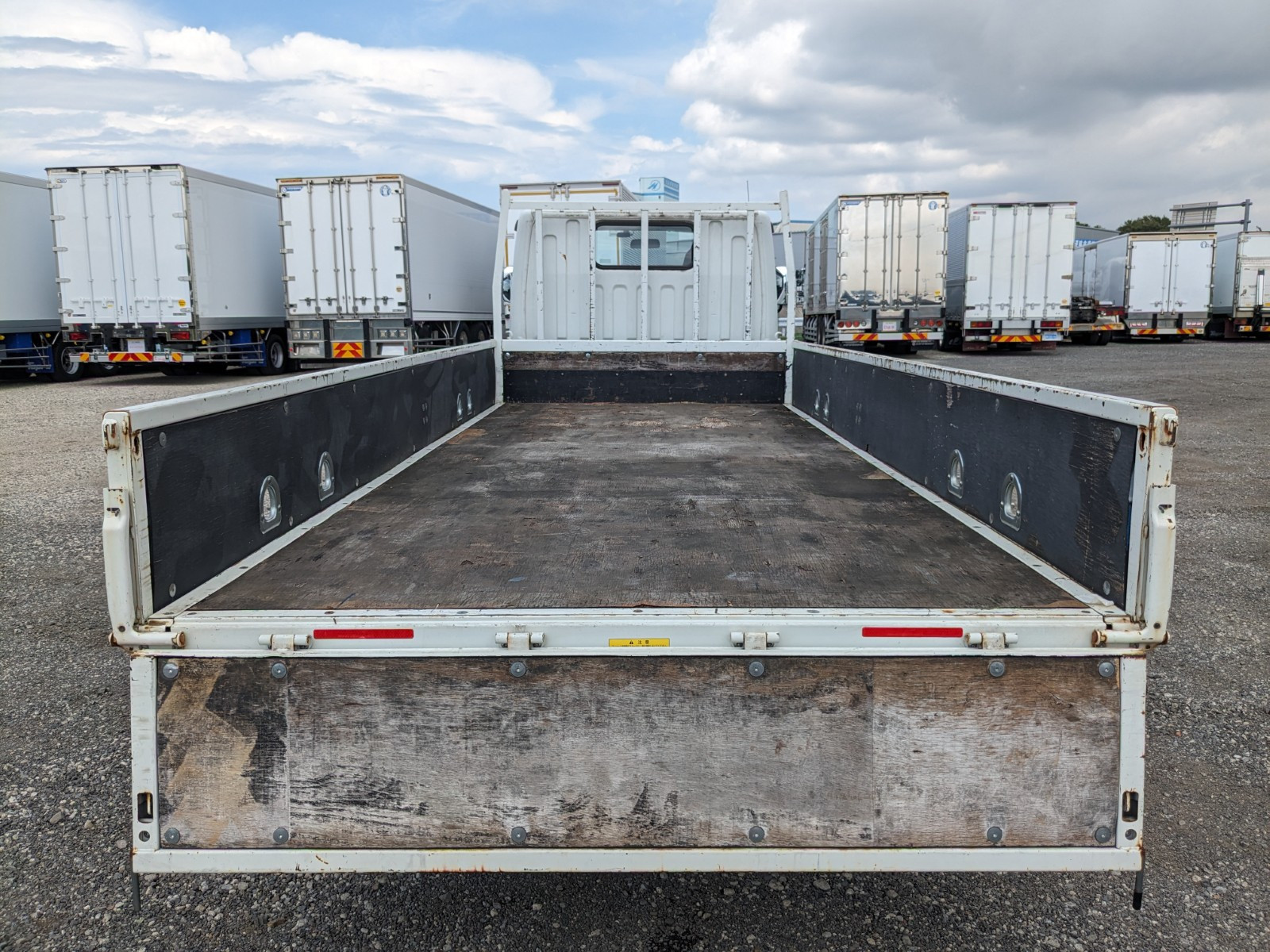 三菱 キャンター TPG-FEA50(2WD)の写真9