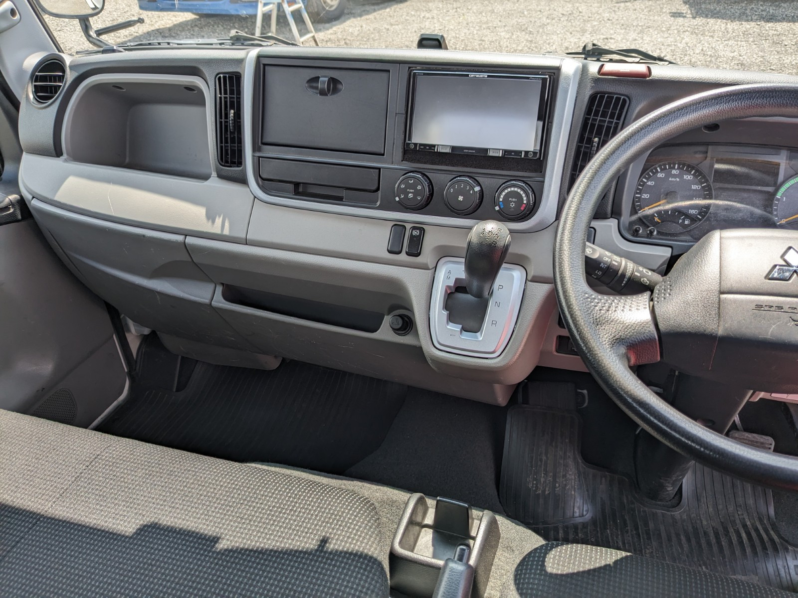 三菱 キャンター TPG-FEA50(2WD)の写真32