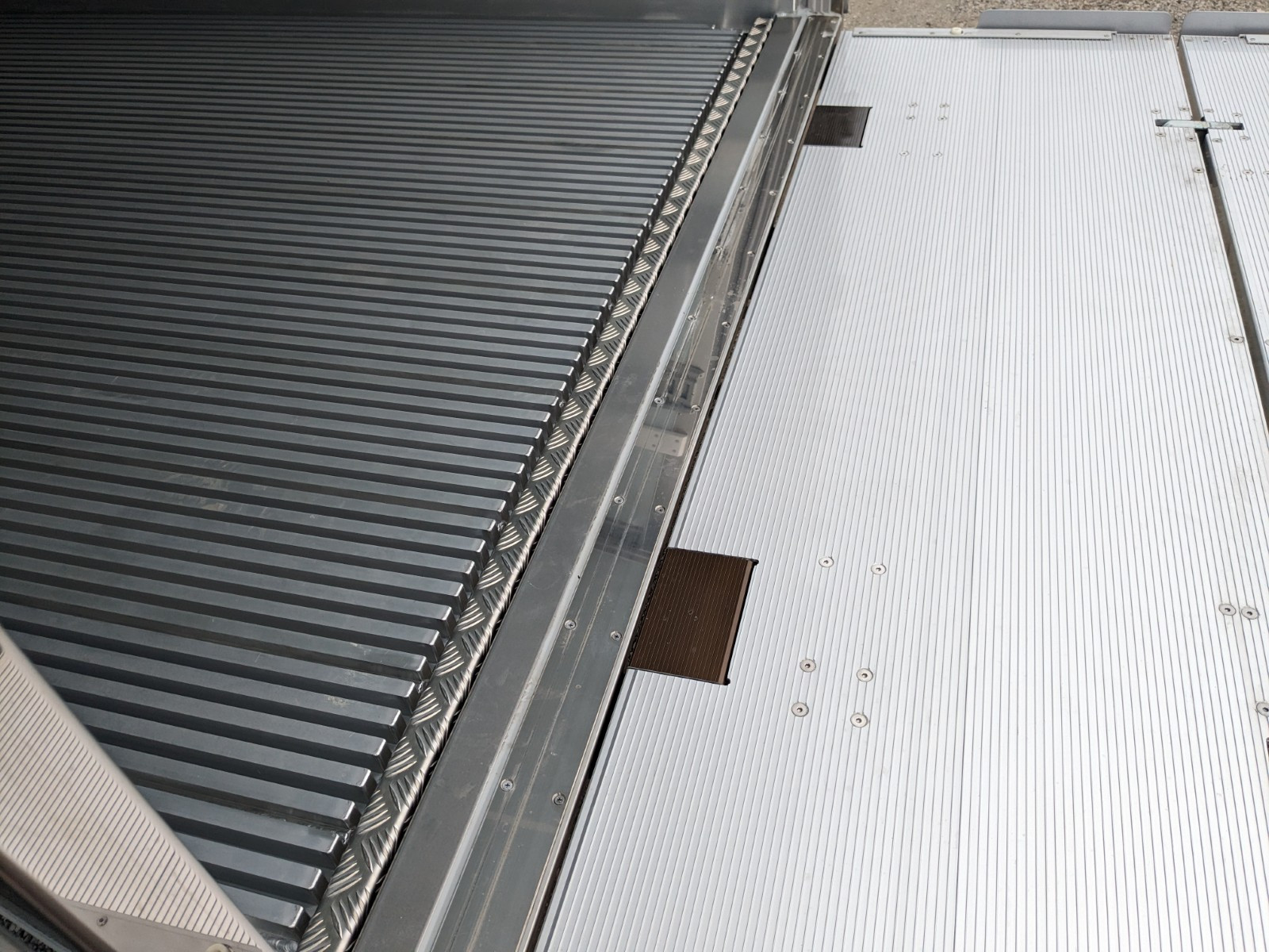 日野 レンジャー 2KG-FD2ABG(2WD)の写真11