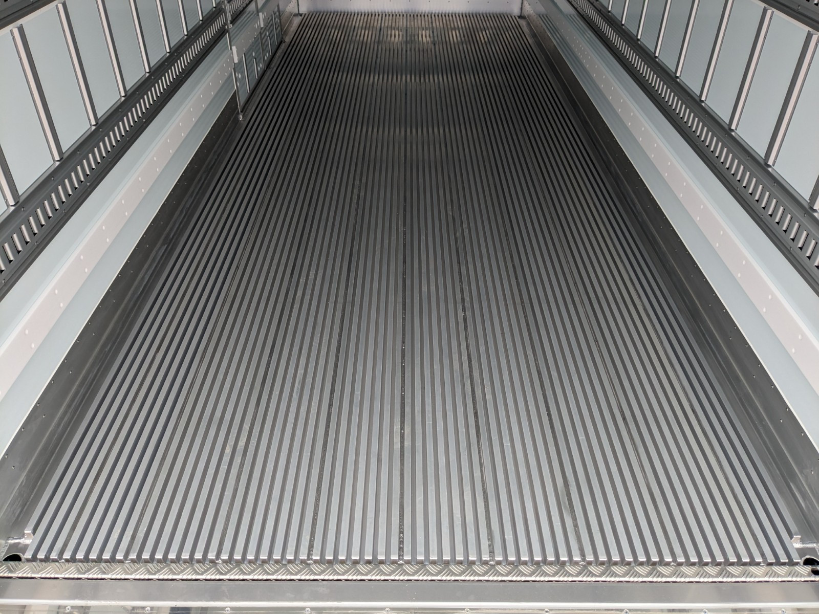 日野 レンジャー 2KG-FD2ABG(2WD)の写真14