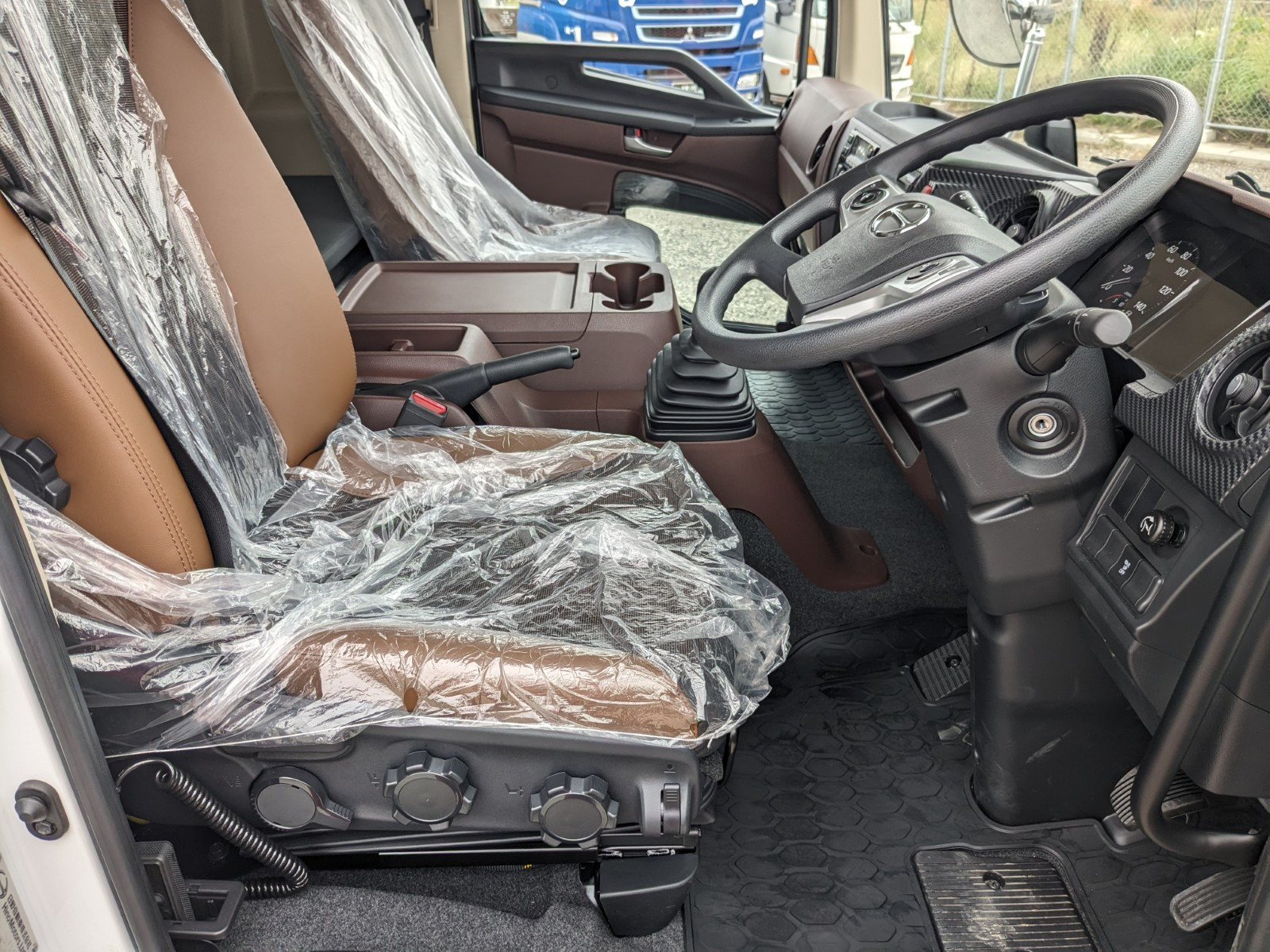 日野 レンジャー 2KG-FD2ABG(2WD)の写真38