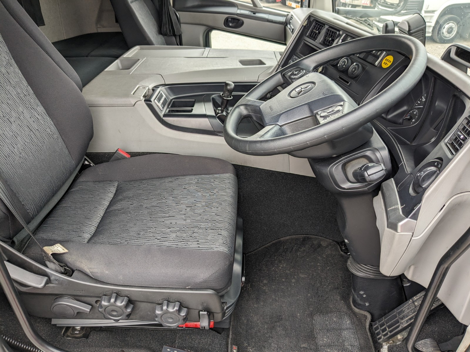 三菱 スーパーグレート 2PG-FP74HDR(2WD)の写真26