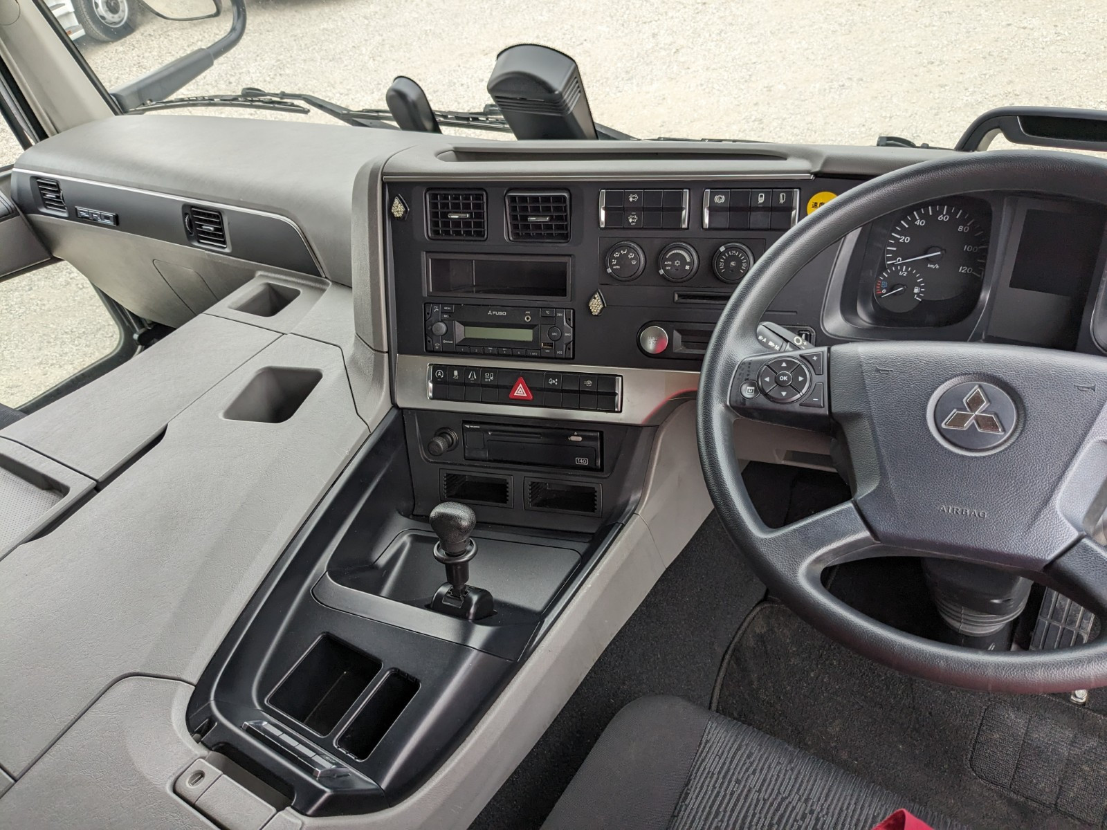 三菱 スーパーグレート 2PG-FP74HDR(2WD)の写真31