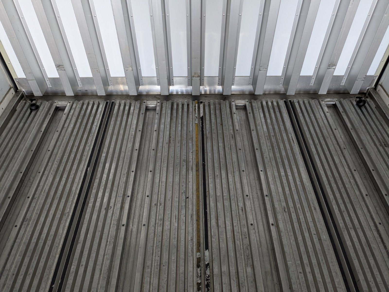 三菱 スーパーグレート 2PG-FS74HZ(8x4)の写真17