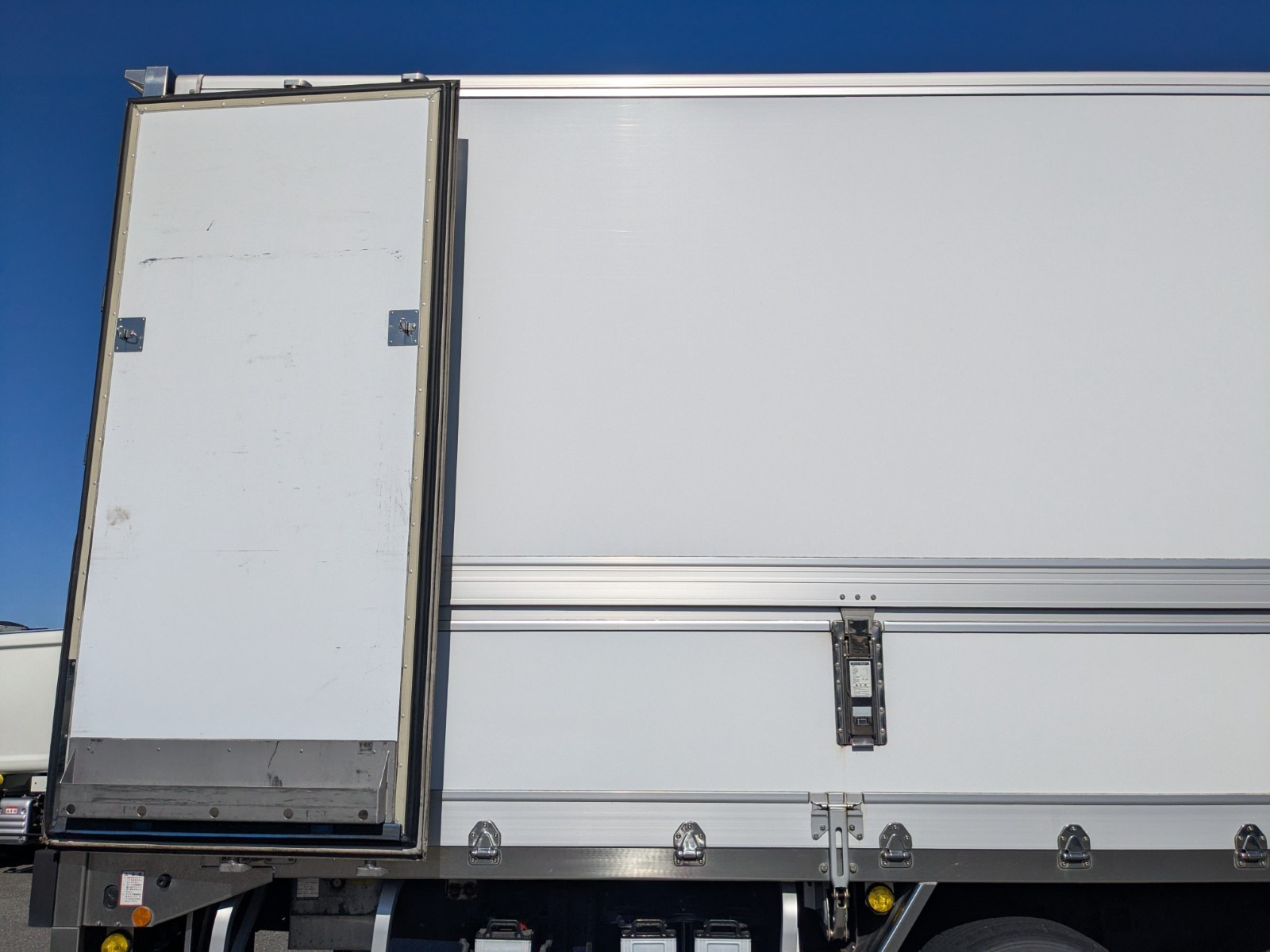 三菱 スーパーグレート 2PG-FS74HZ(8x4)の写真25