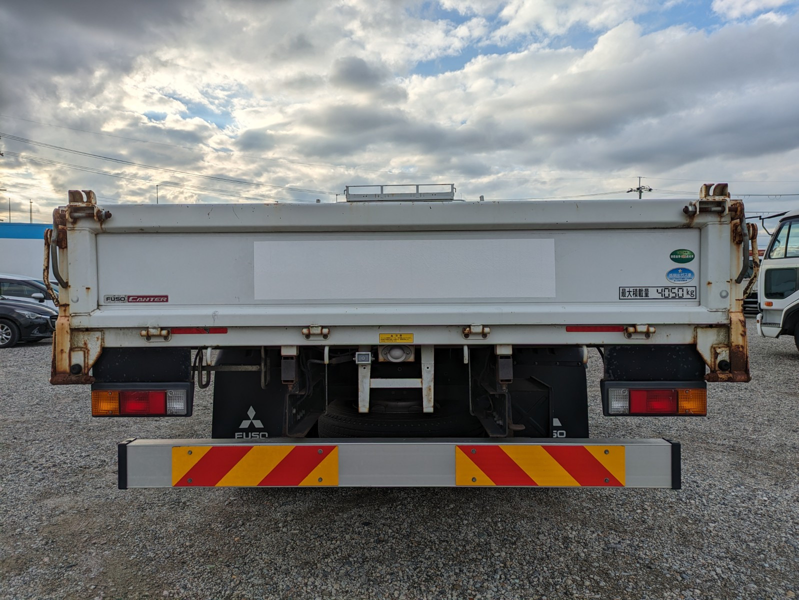 三菱 キャンター TPG-FEBS0(2WD)の写真11