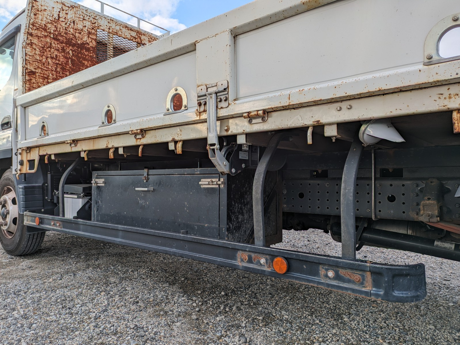 三菱 キャンター TPG-FEBS0(2WD)の写真22