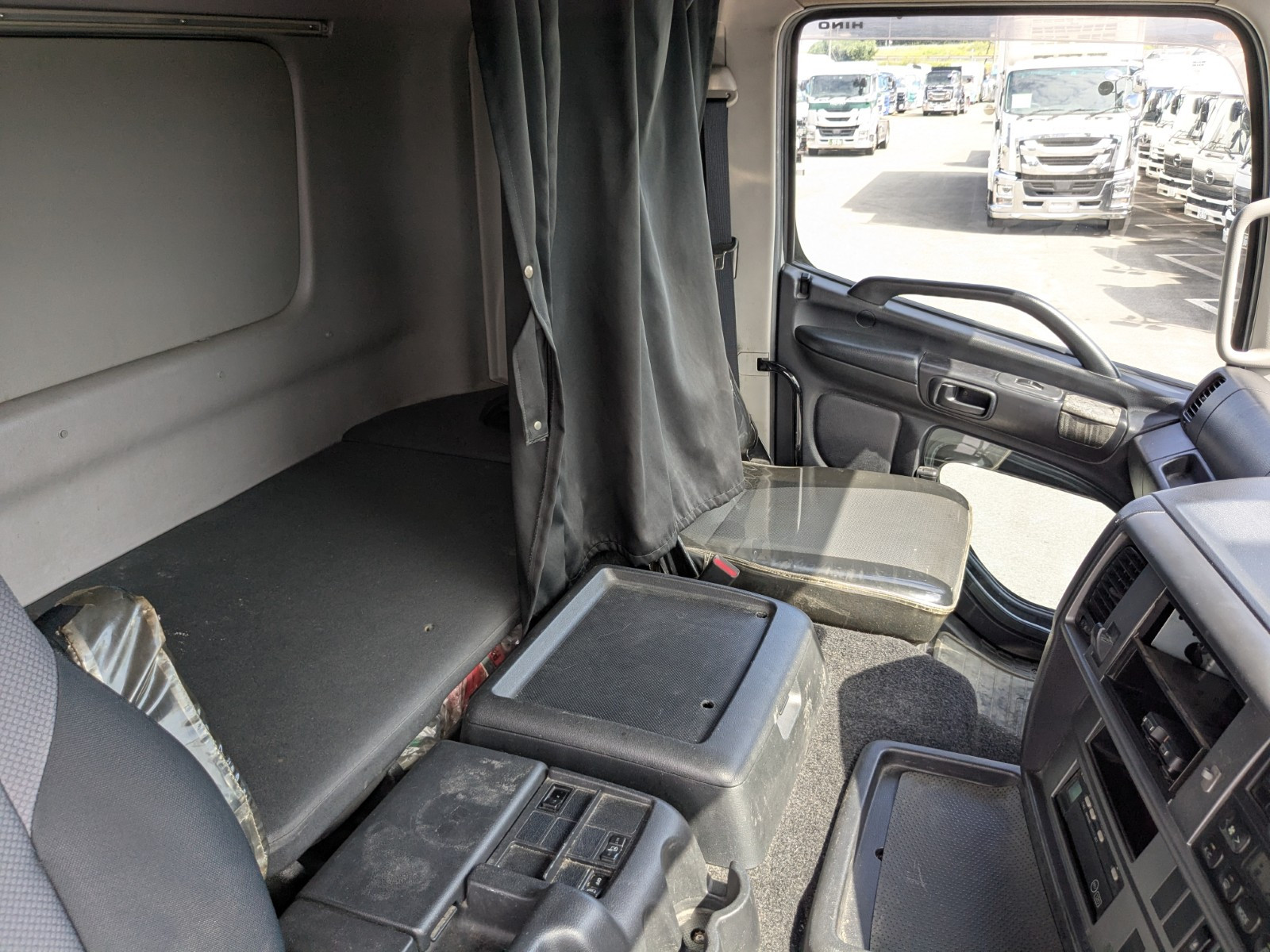 日野 プロフィア QDG-FS1EREA(6x4)の写真30