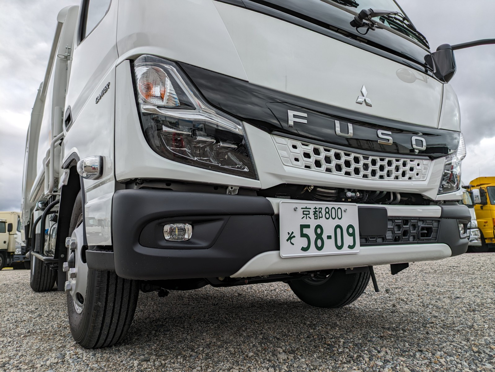 三菱 キャンター 2RG-FEAV0(2WD)の写真5