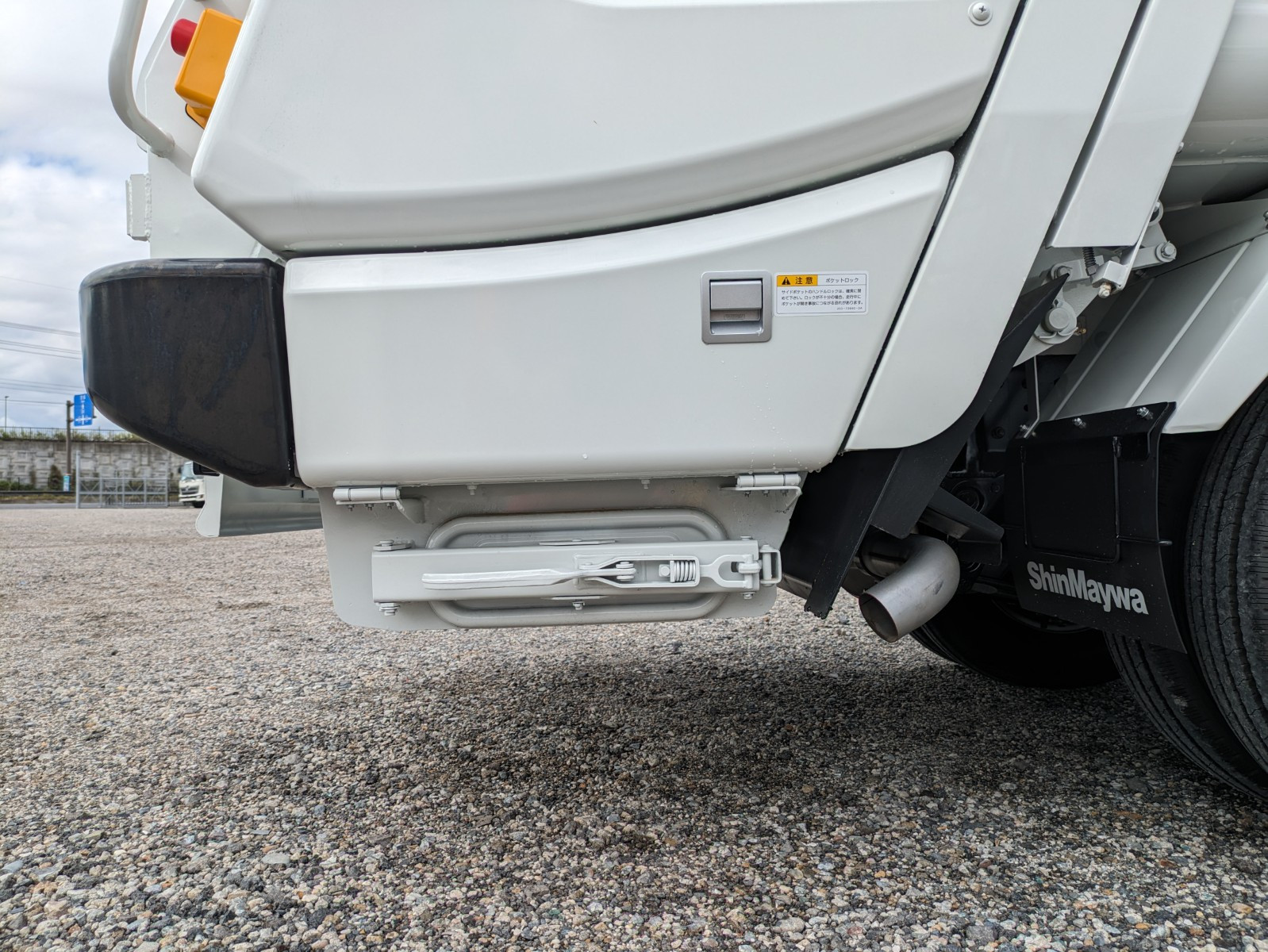 三菱 キャンター 2RG-FEAV0(2WD)の写真24