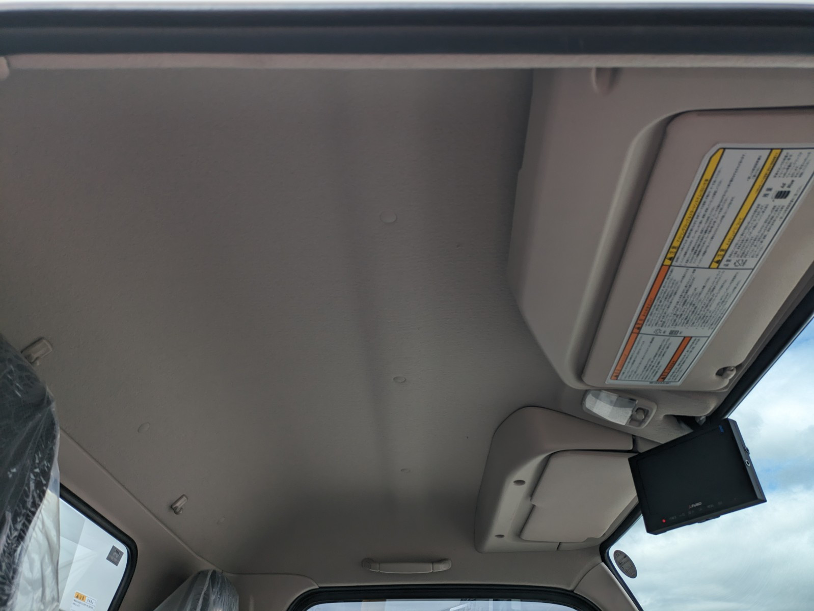 三菱 キャンター 2RG-FEAV0(2WD)の写真28