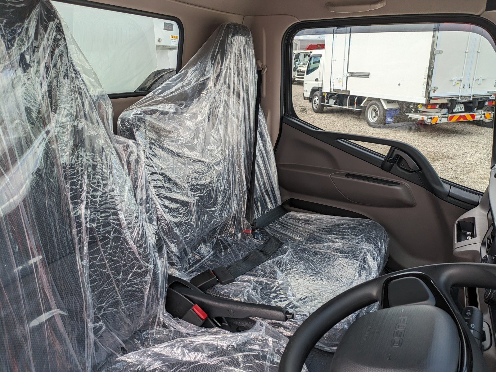 三菱 キャンター 2RG-FEAV0(2WD)の写真29