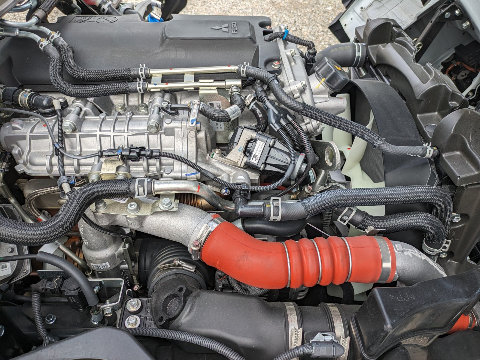 三菱 キャンター 2RG-FEAV0(2WD)の写真37