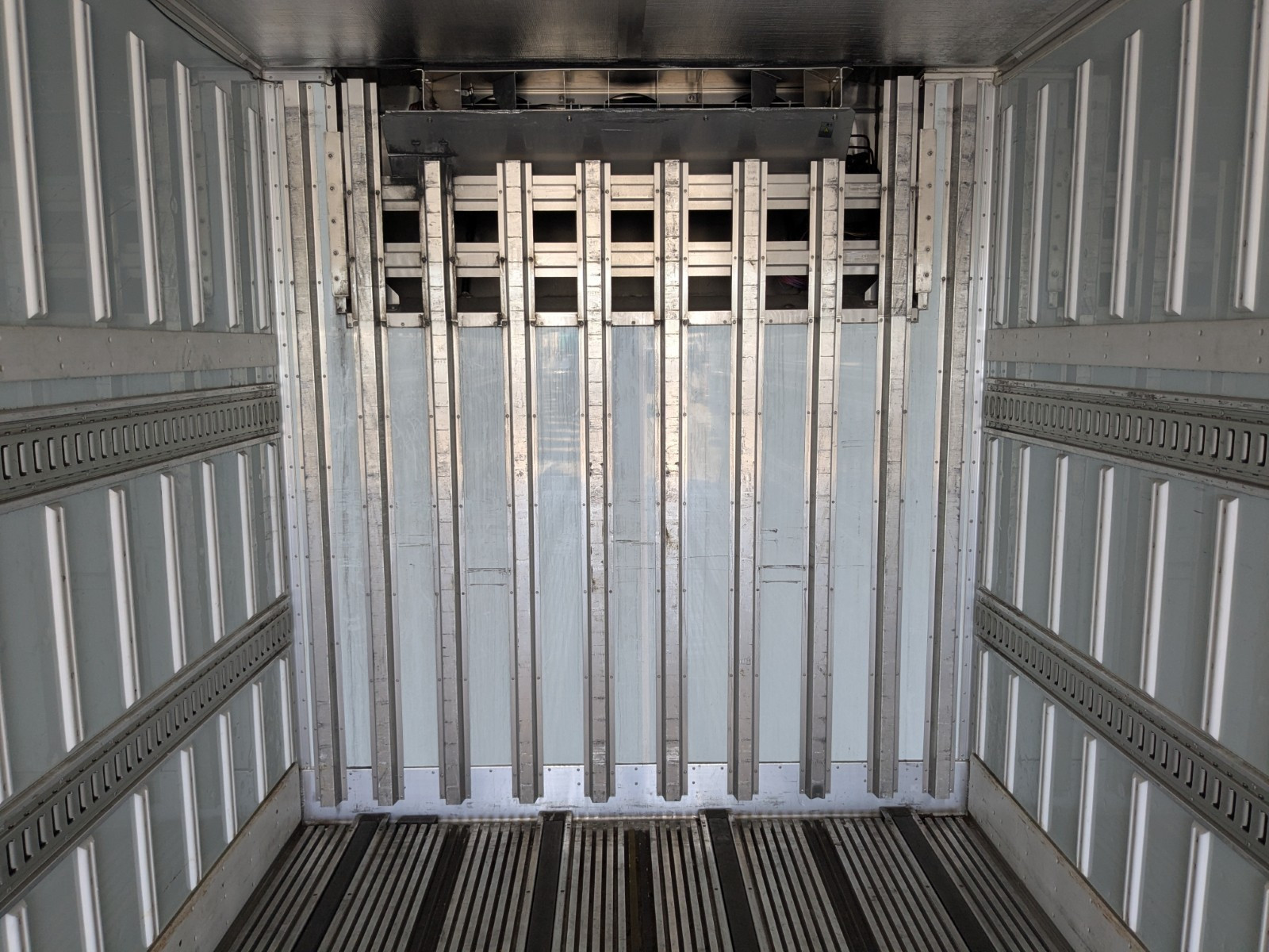 日野 プロフィア 2DG-FW1AHG(8x4)の写真24