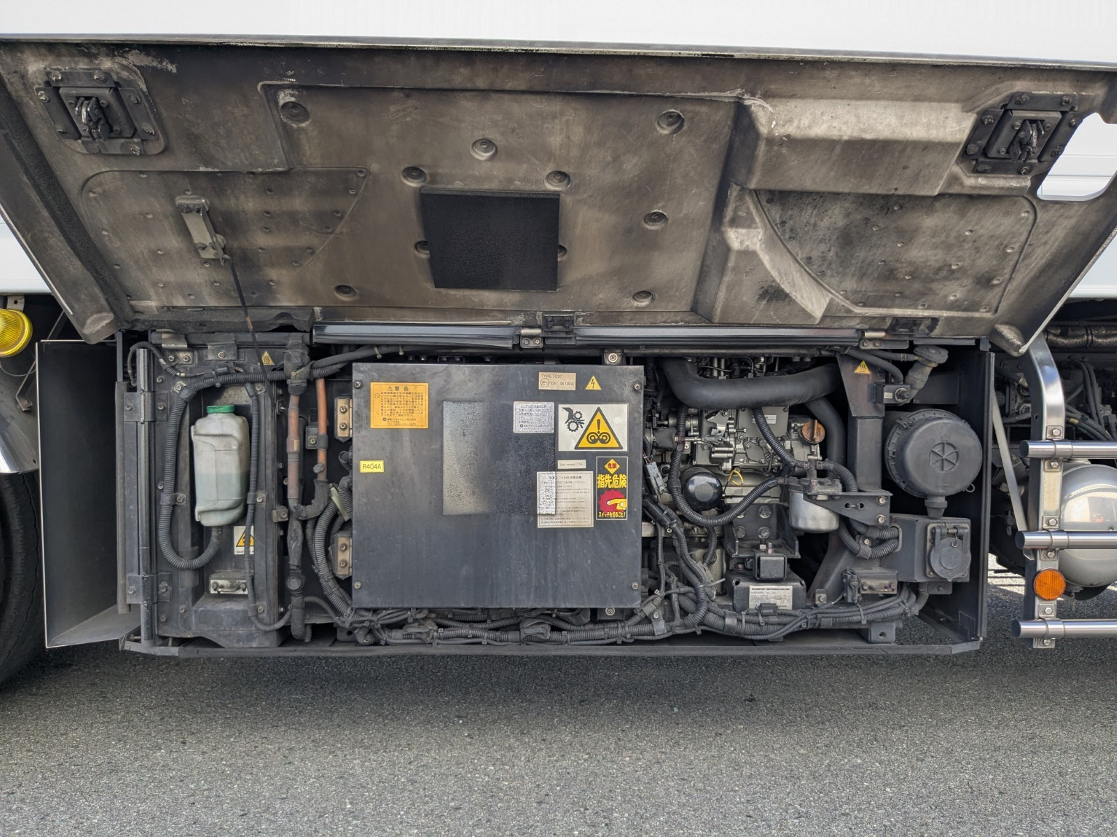 日野 プロフィア 2DG-FW1AHG(8x4)の写真32