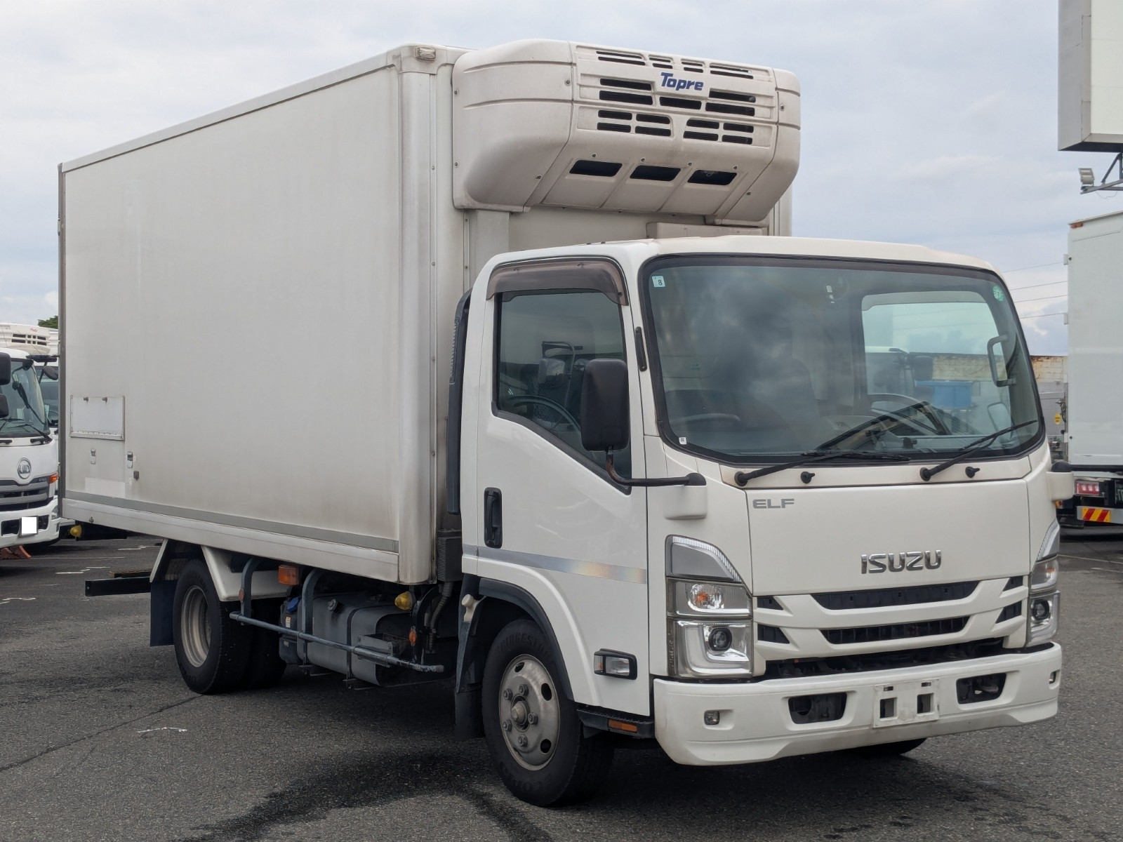 いすゞ エルフ 2RG-NPR88AN(2WD)の写真3