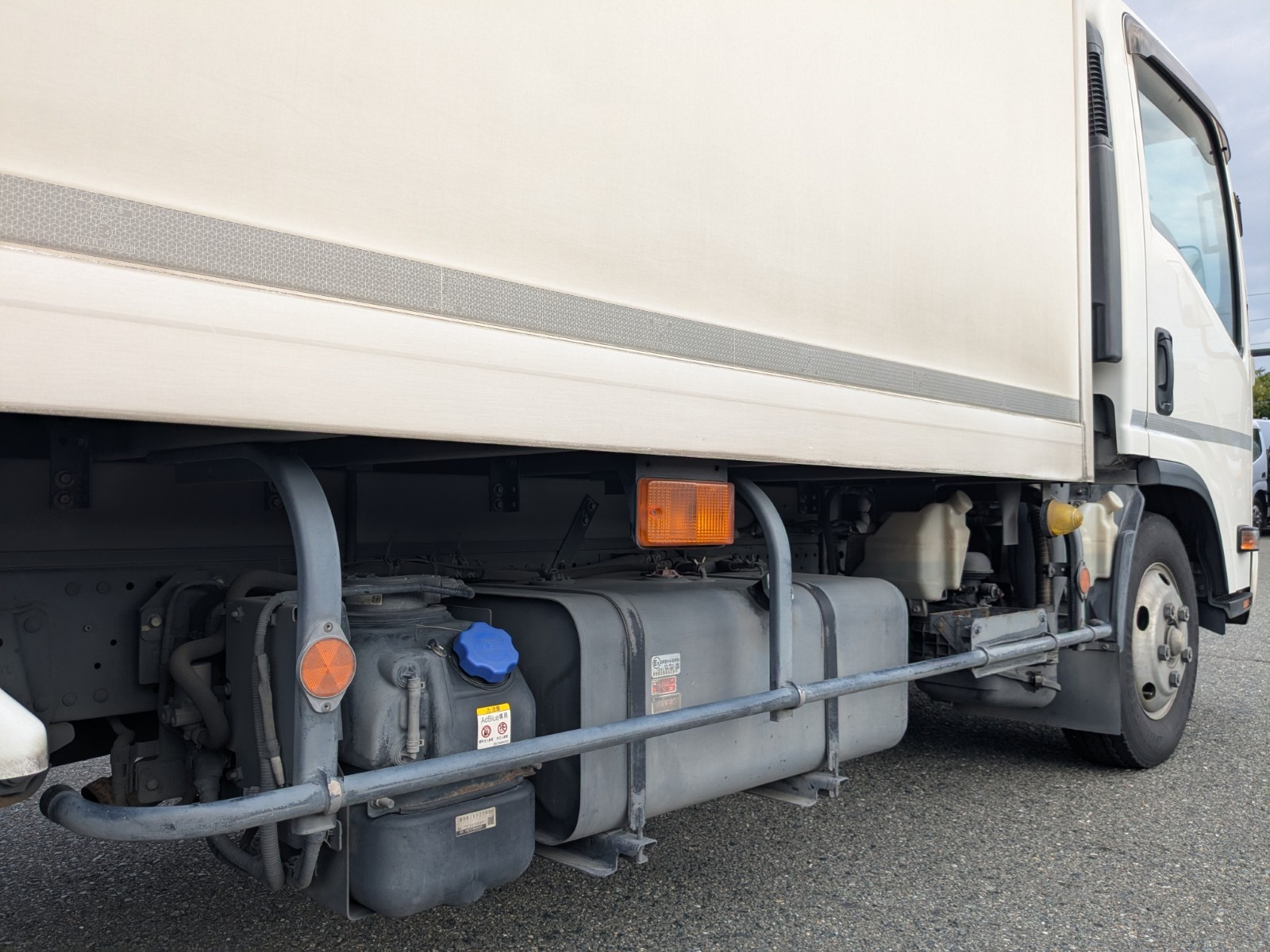 いすゞ エルフ 2RG-NPR88AN(2WD)の写真35