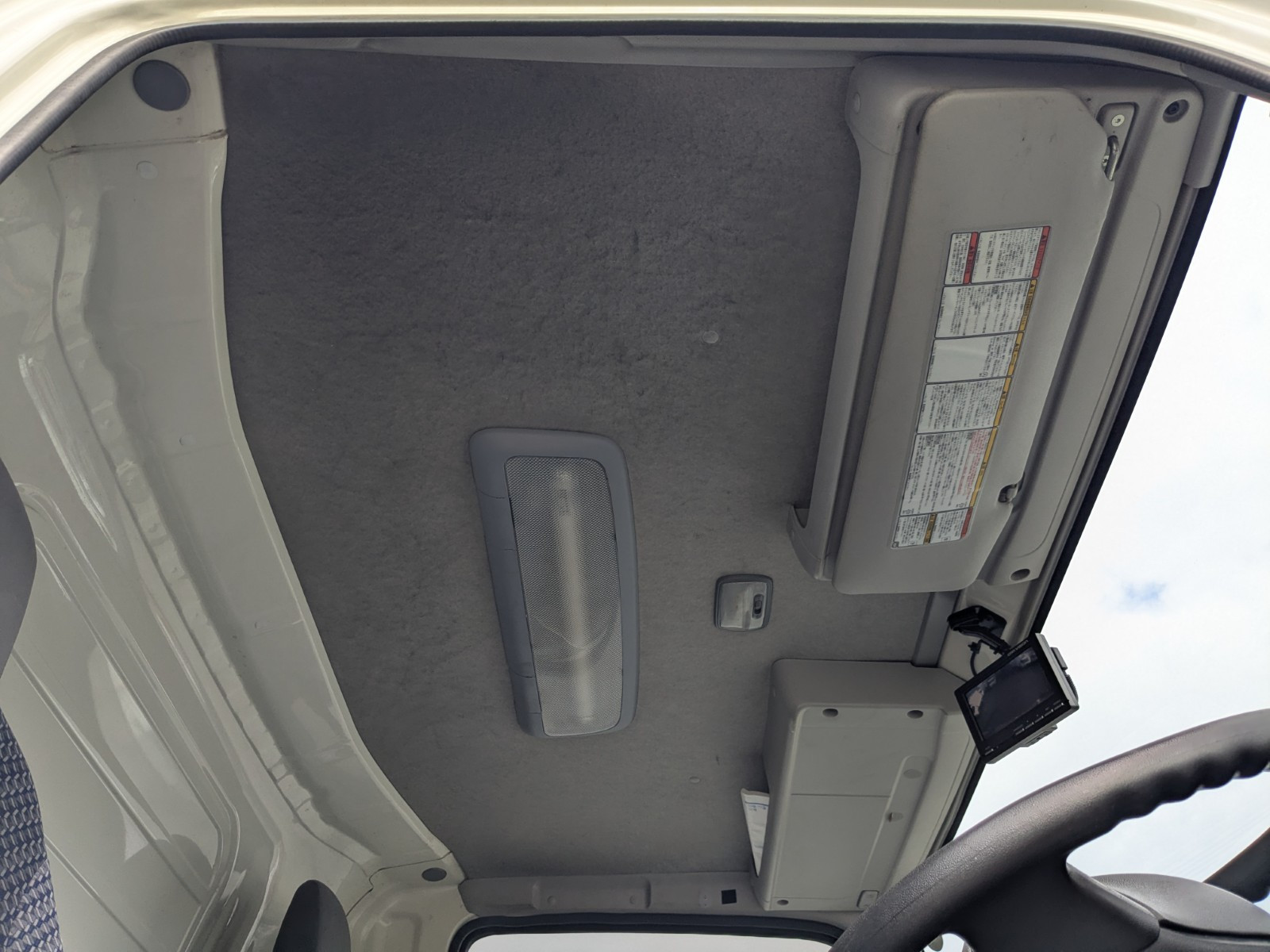 いすゞ エルフ 2RG-NPR88AN(2WD)の写真37