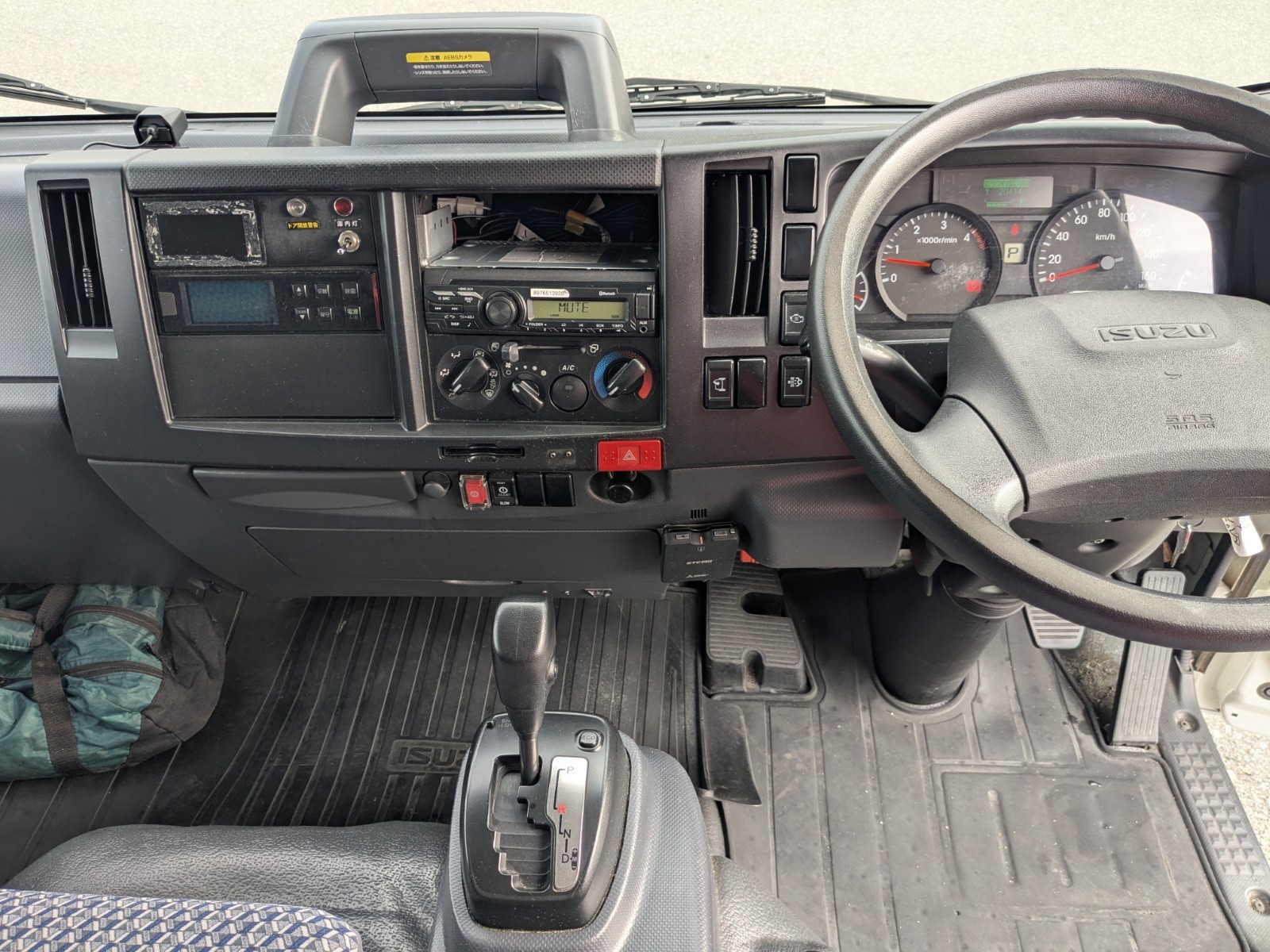 いすゞ エルフ 2RG-NPR88AN(2WD)の写真39