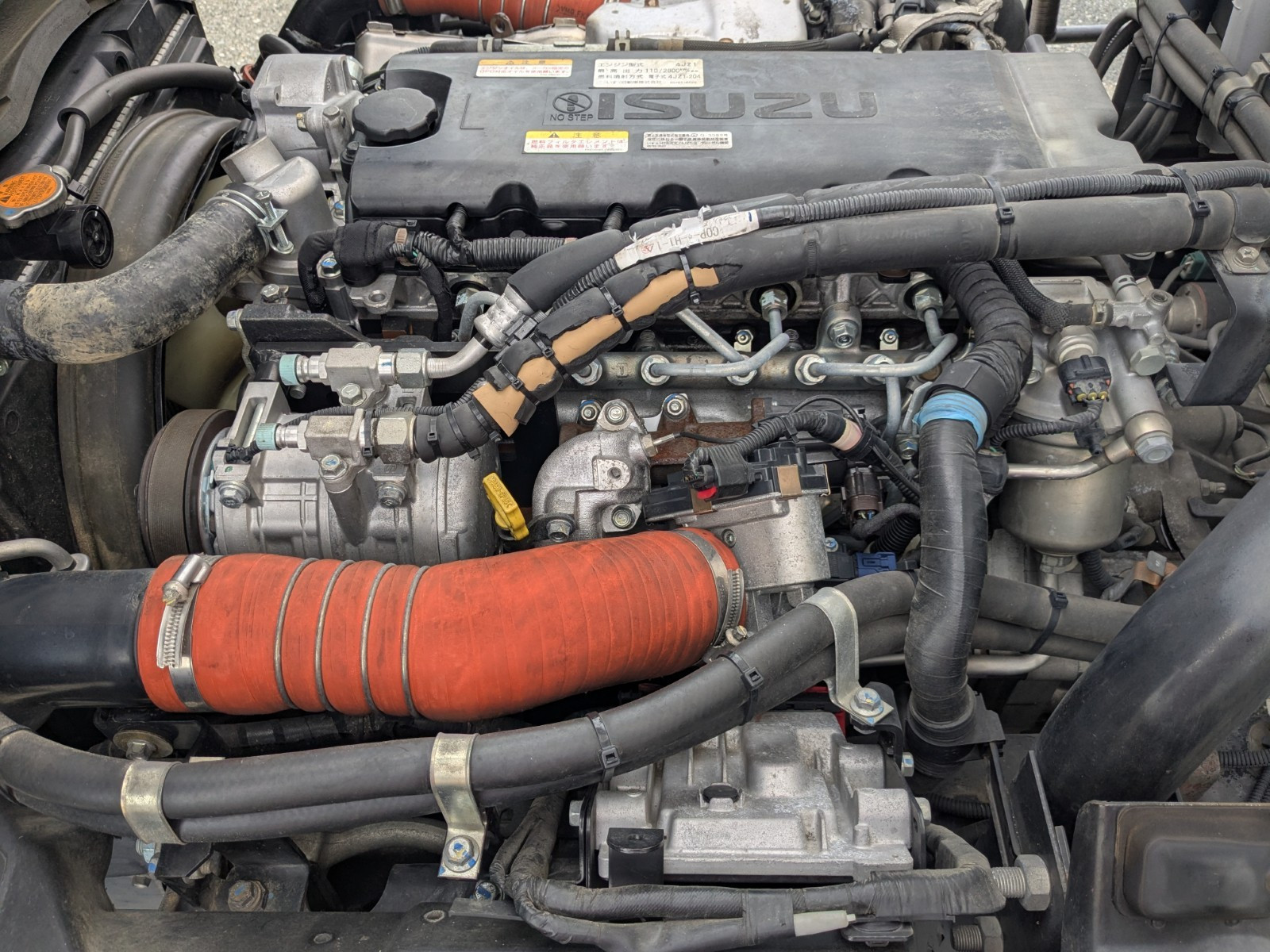 いすゞ エルフ 2RG-NPR88AN(2WD)の写真42