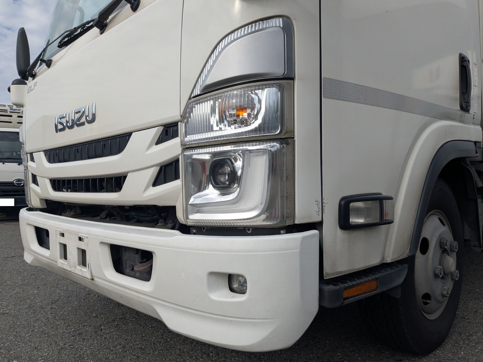 いすゞ エルフ 2RG-NPR88AN(2WD)の写真48