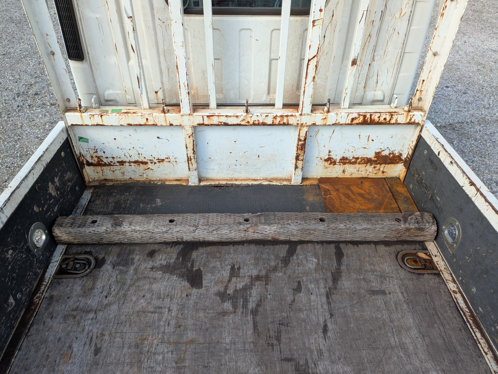 マツダ タイタン TRG-LLR85AR(2WD)の写真11