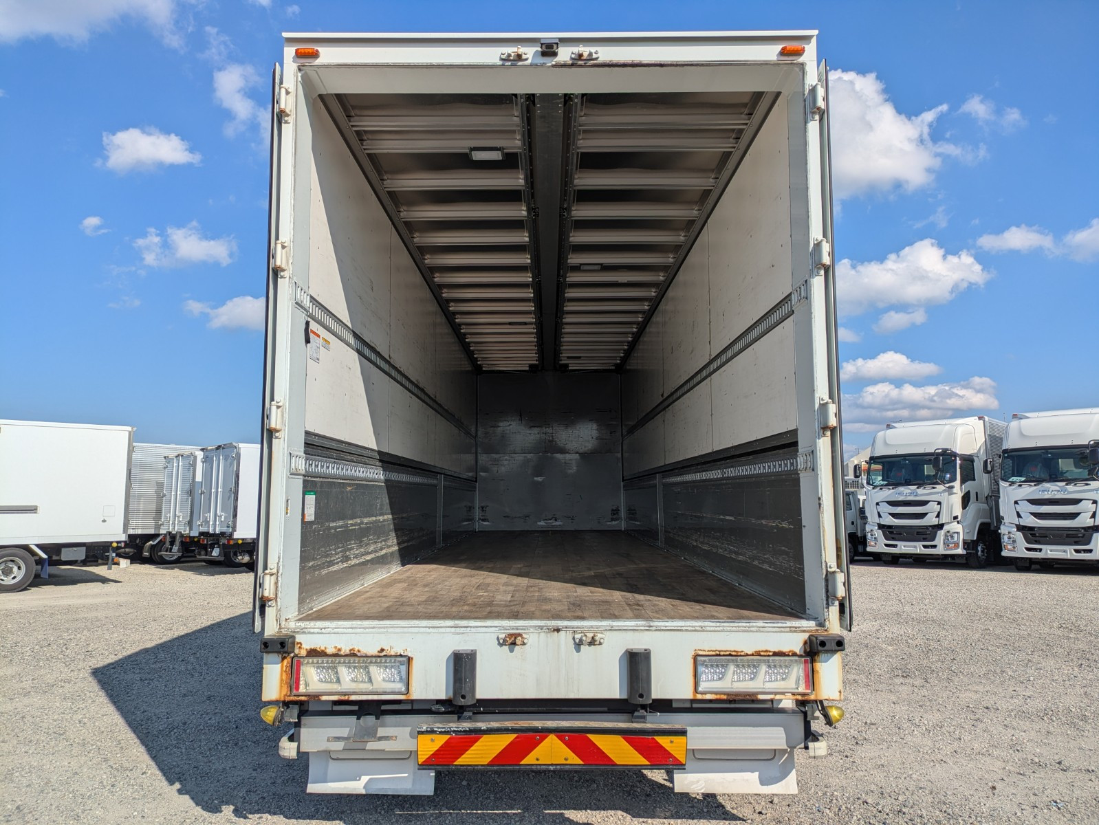 ＵＤ クオン 2PG-CG5CA(8x4)の写真11