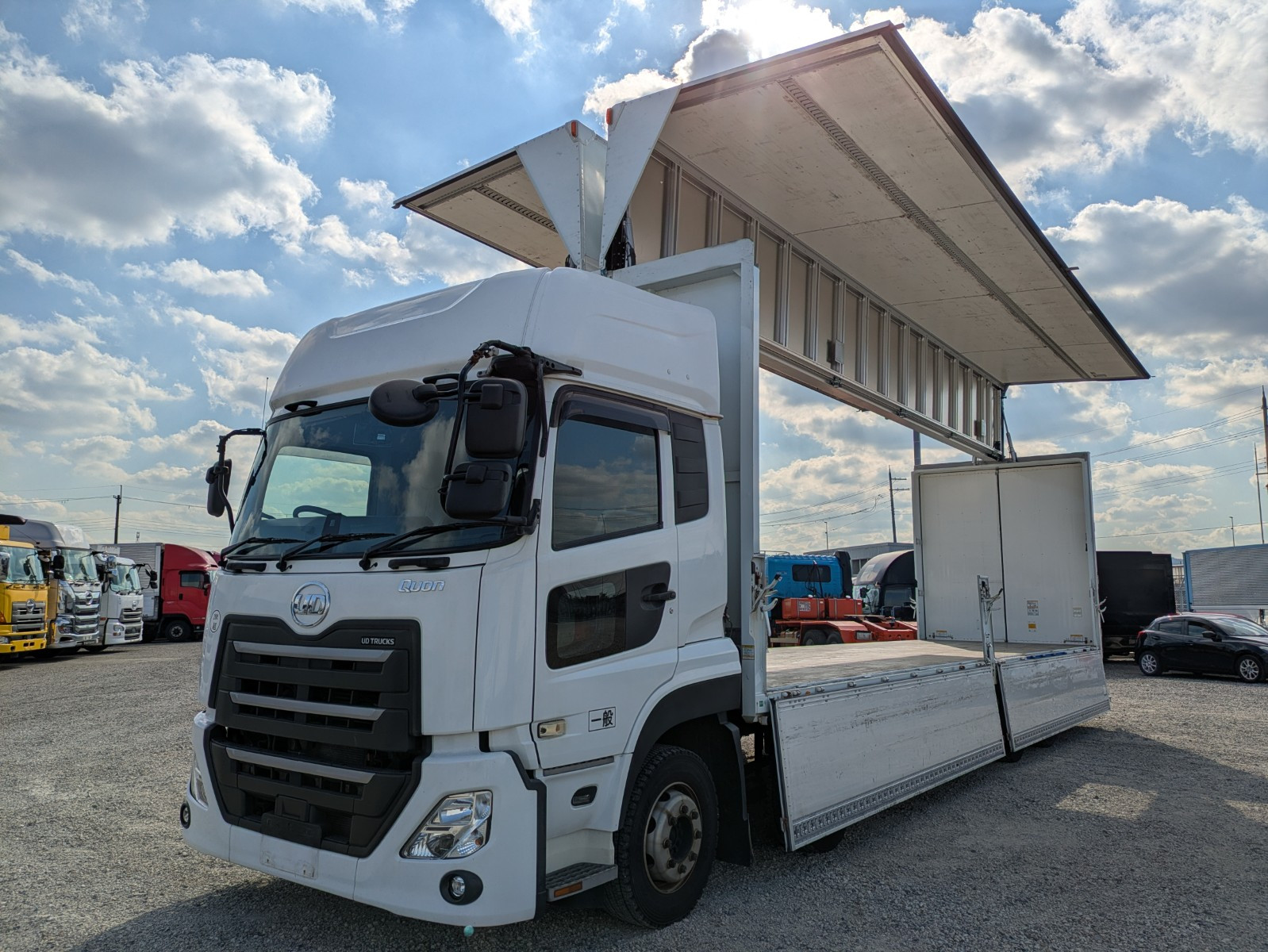 ＵＤ クオン 2PG-CG5CA(8x4)の写真34