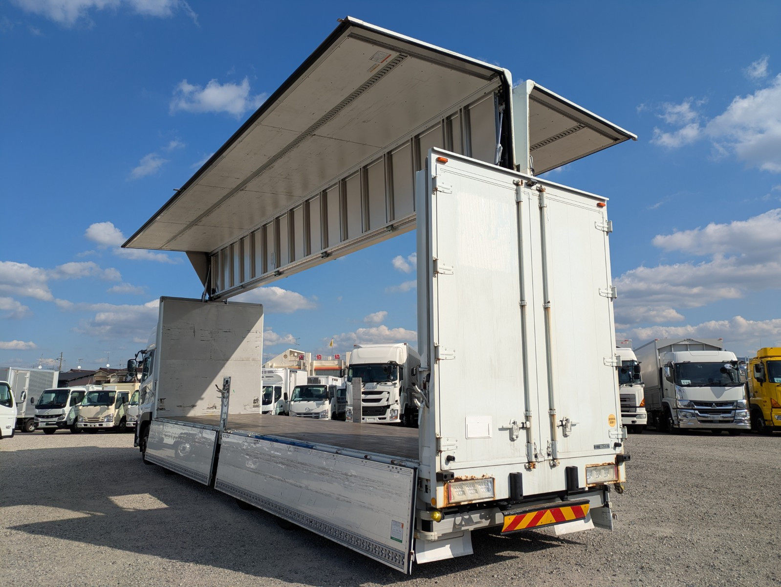 ＵＤ クオン 2PG-CG5CA(8x4)の写真35