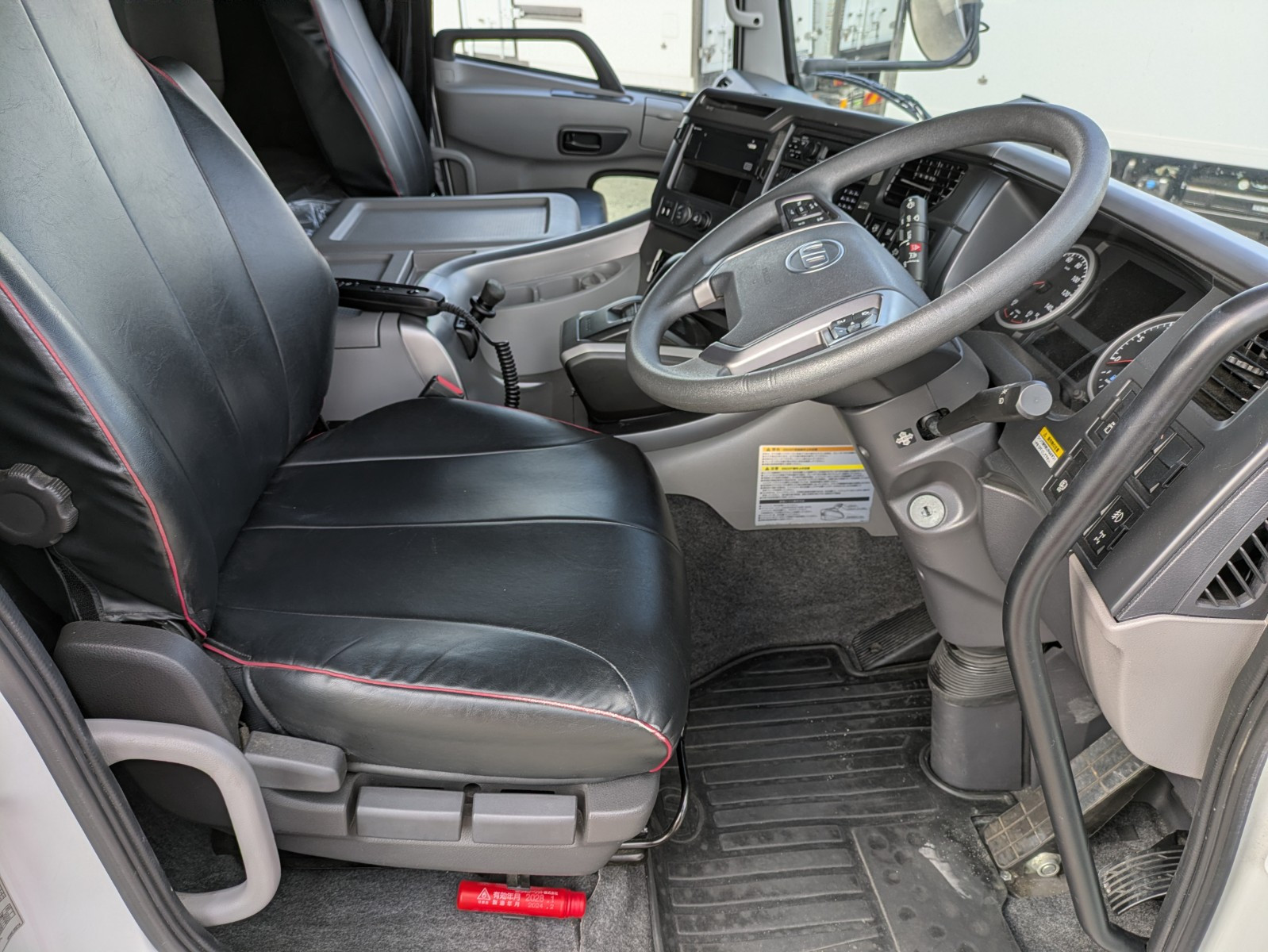 ＵＤ クオン 2PG-CG5CA(8x4)の写真37