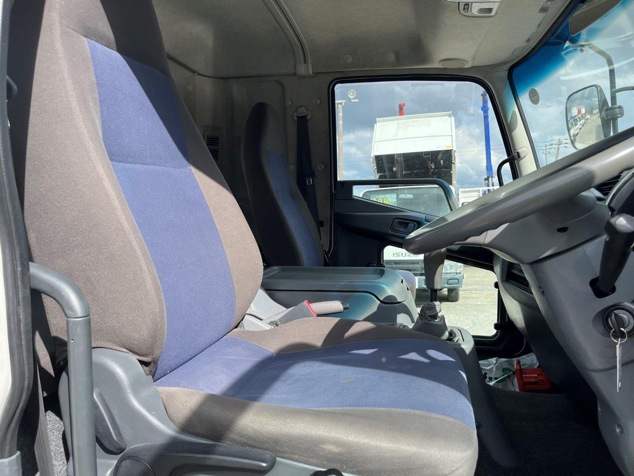 三菱 ファイター TKG-FK61F(2WD)の写真28